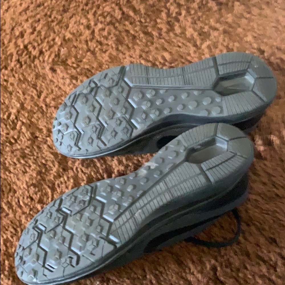 Nike Shoes - Picture 4 of 4